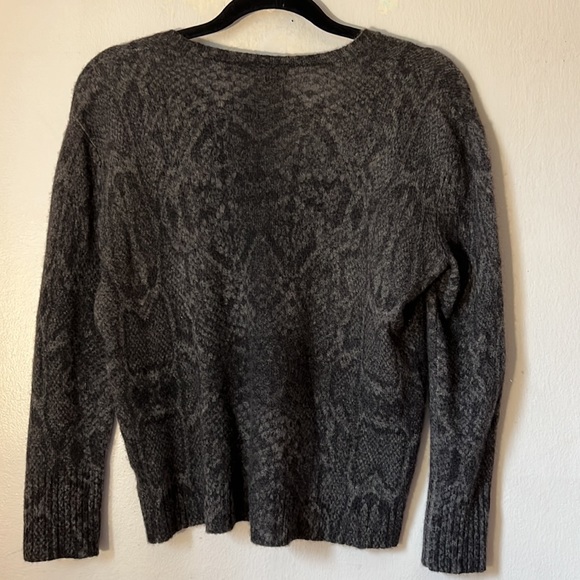 360 Cashmere Sweater size XS - Picture 6 of 7